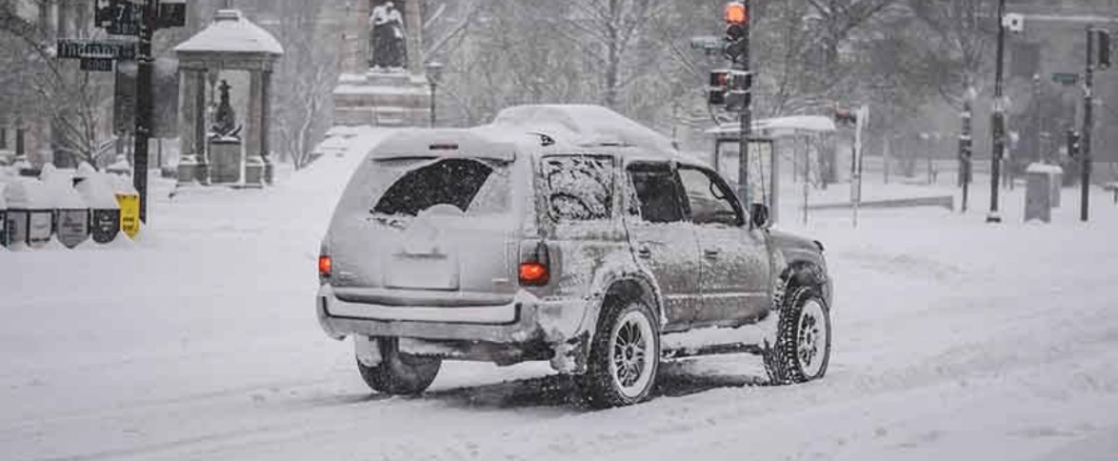 مقابله با لغزیدن خودرو هنگام رانندگی در برف